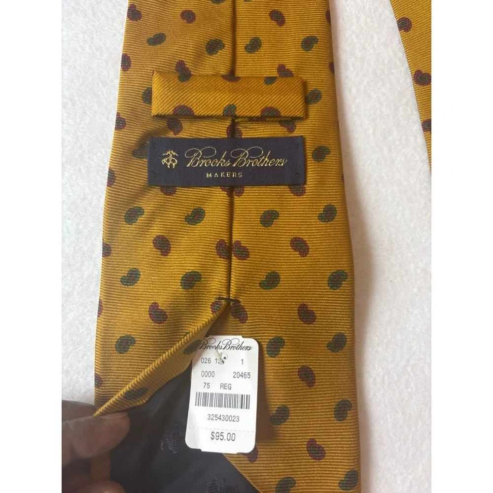 Brooks Brothers Silk Tie Mens OS Gold New Paisley Makers Printed In Italy USA
